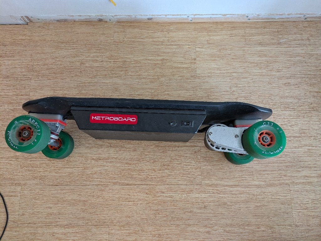 Skateboard electrique - MetroBoard, Sport en Fitness, Ophalen, Gebruikt, Skateboard