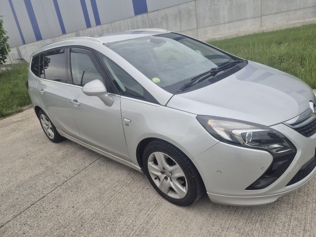 Opel zafira tourer 1.6 Diesel 5 Place, Auto's, Euro 6, Bedrijf, 5 deurs, Te koop