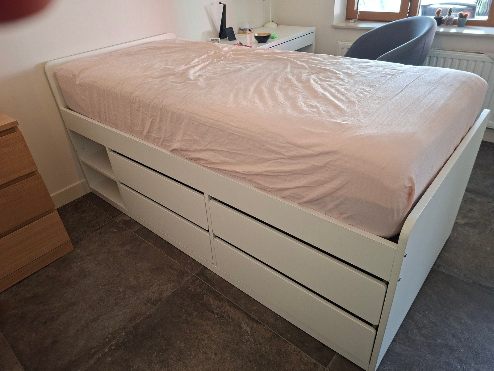 ikea släkt 1 persoonsbed met traagschuim matras te koop, Huis en Inrichting, Slaapkamer | Bedden, Ophalen