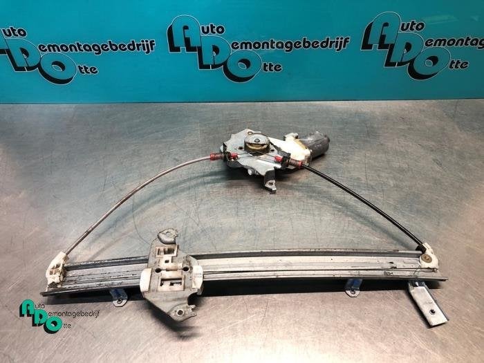 Mécanique vitre 2portes avant gauche d'un Nissan Micra (Mic, -, 3 mois de garantie, Utilisé, -