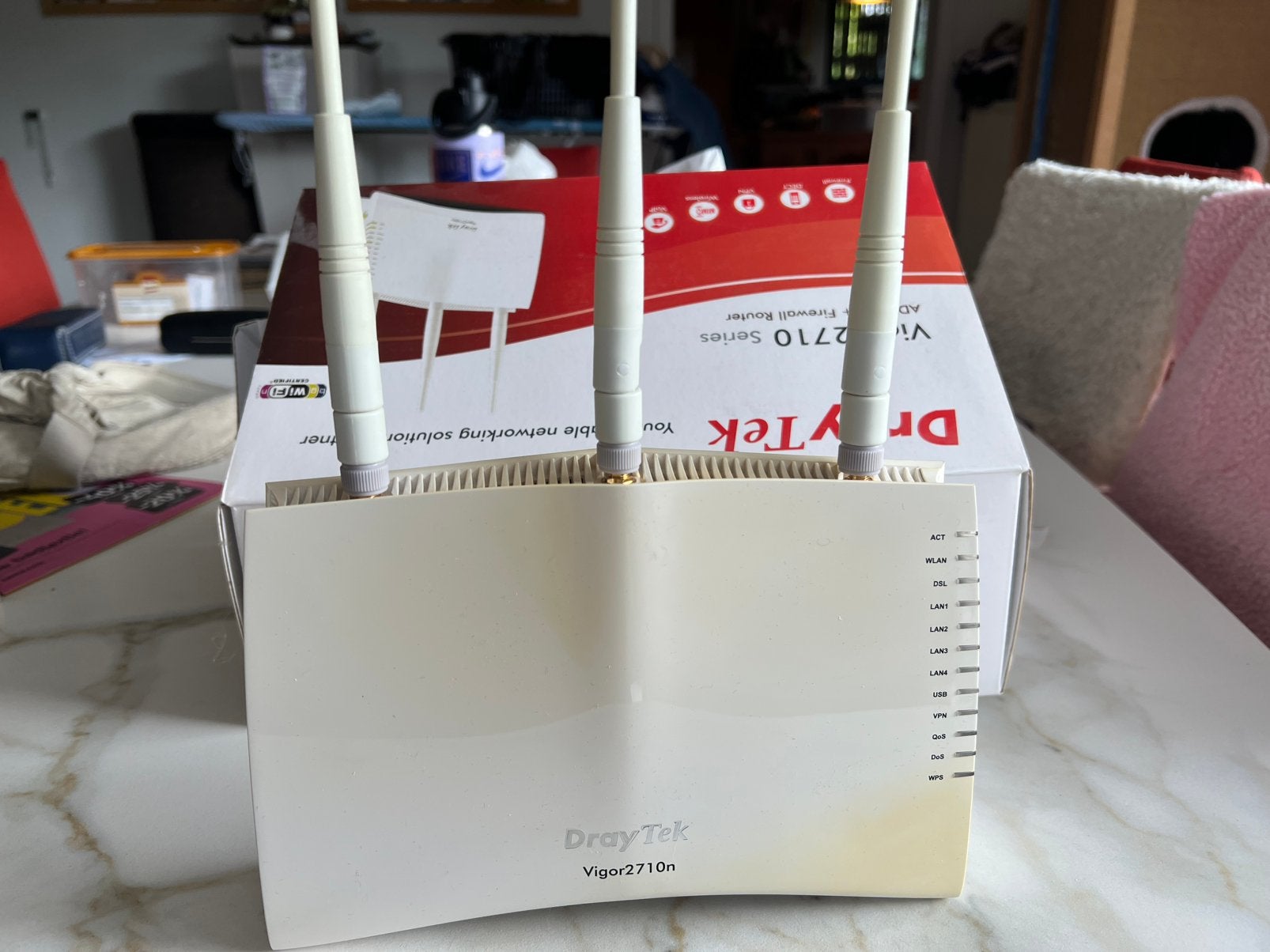 Draytek Vigor 2710 ADSL2/2+ Firewall Router, Computers en Software, Ophalen of Verzenden, Zo goed als nieuw, Router