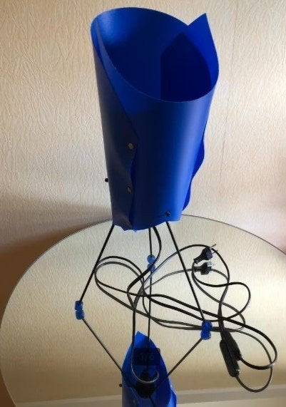 Lampe de table design bleue (lampe de buffet), Bleu, E14 (petit), Design, Neuf