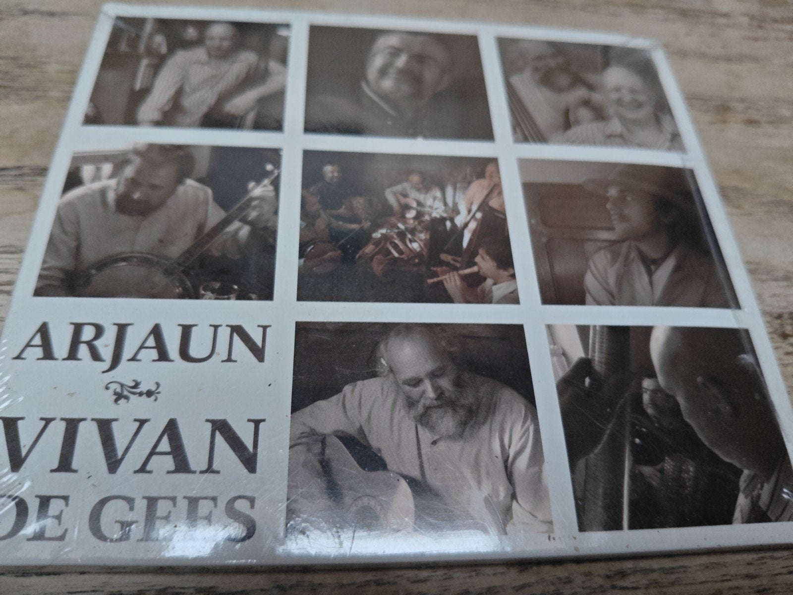 ARJAUN & VIVAN DE GEES, Cd's en Dvd's, Cd's | Nederlandstalig, Ophalen