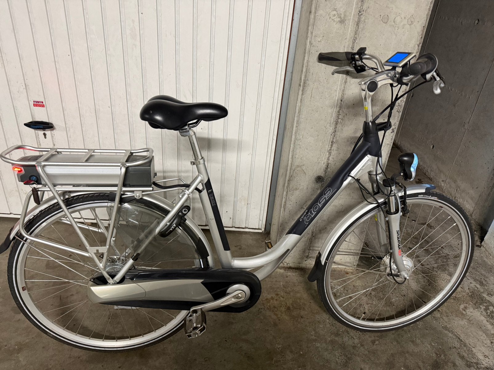 Elektrische Dames fiets, Enlèvement, Comme neuf
