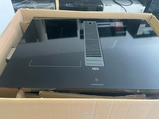 Table de cuisson AEG IDE74243IB avec hotte, 4 zones de cuisson, Reconditionné, Encastré, Enlèvement