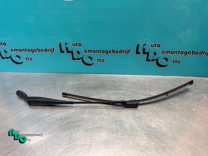 Bras essuie-glace avant d'un Renault Twingo (Twingo 07-), Renault, -, 3 mois de garantie, Utilisé