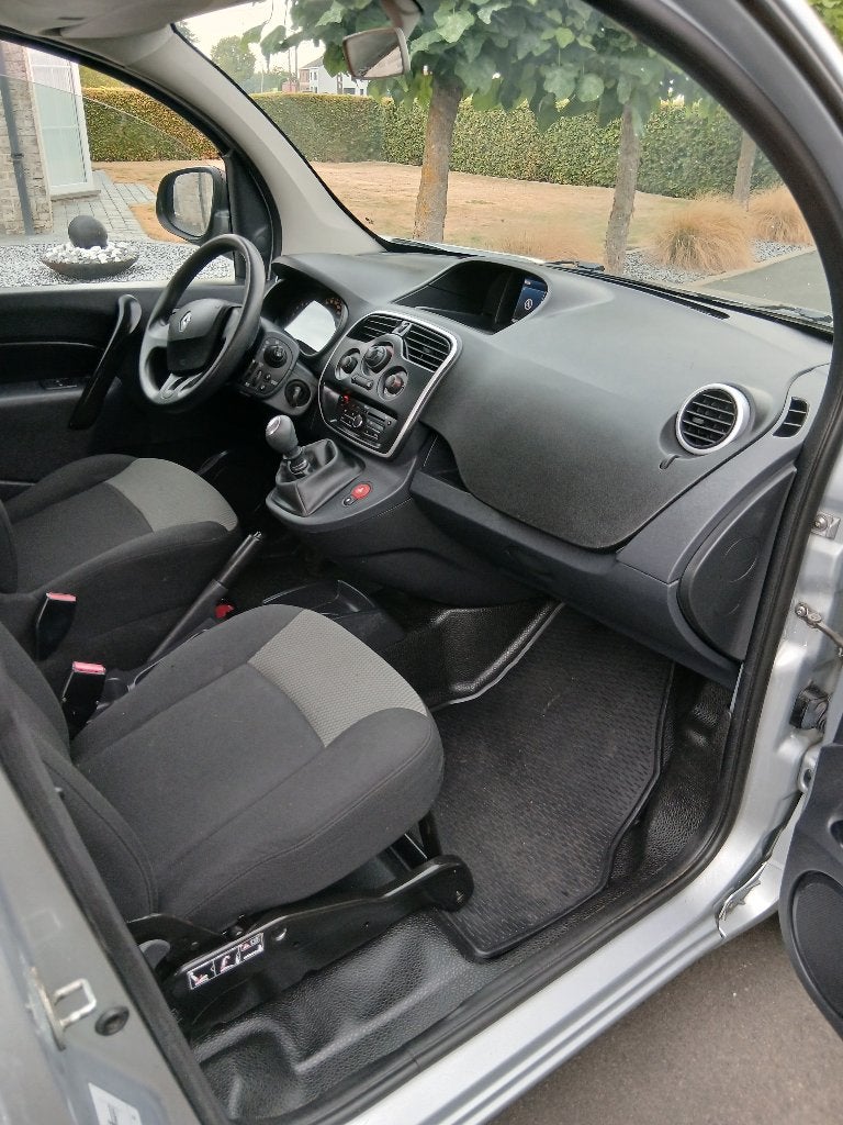 RENAULT KANGOO   1.5 DIESEL 2021, Auto's, Voorwielaandrijving, Dealer onderhouden, Stof, 4 cilinders