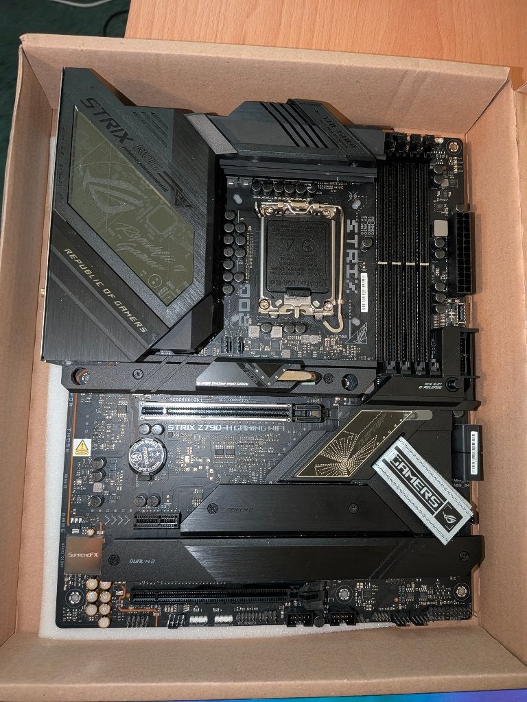 ROG STRIX Z790-H GAMING WIFI LGA 1700 SOCKET moederbord, Computers en Software, Moederborden, Ophalen, Nieuw, Lga 1700, ATX