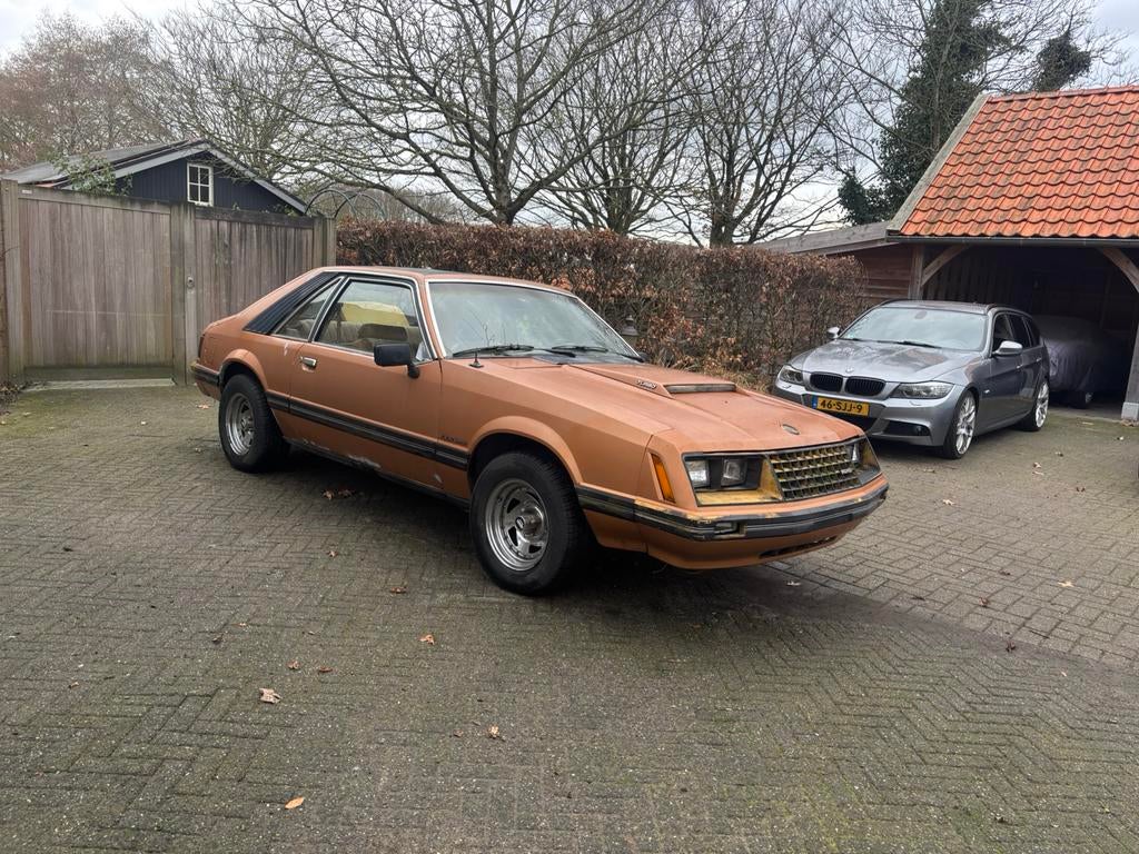 Unieke Ford Mustang 1980 - Zeldzame 2.3L turbo (Fox-body), Auto's, Ford, Achterwielaandrijving, Handgeschakeld, Particulier, Mustang