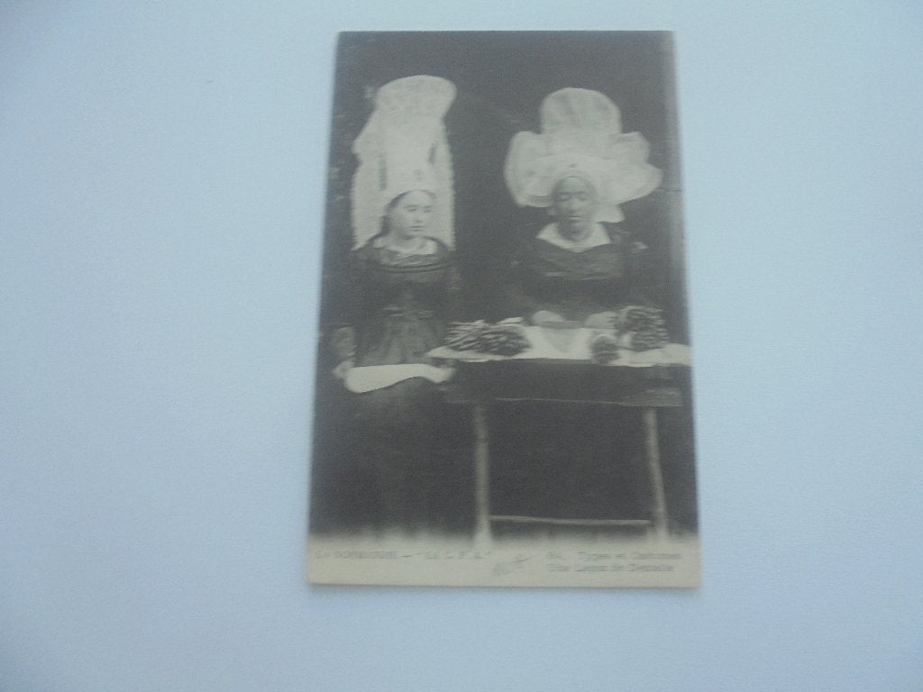 kantklossers, Ophalen of Verzenden, Voor 1920, Ongelopen, Klederdracht