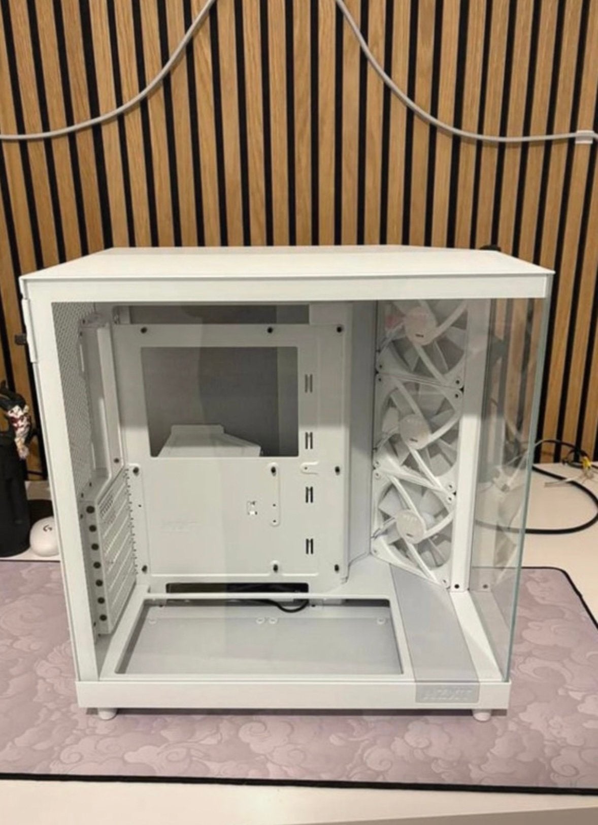 NZXT H6 Flow (RGB) + extra output fan, Computers en Software, Ophalen, Zo goed als nieuw