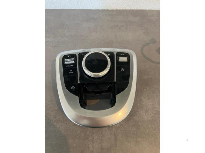 Bouton I-drive d'un Mercedes V-Klasse, Autos : Pièces & Accessoires, Électronique & Câbles, Mercedes-Benz, Utilisé, 3 mois de garantie