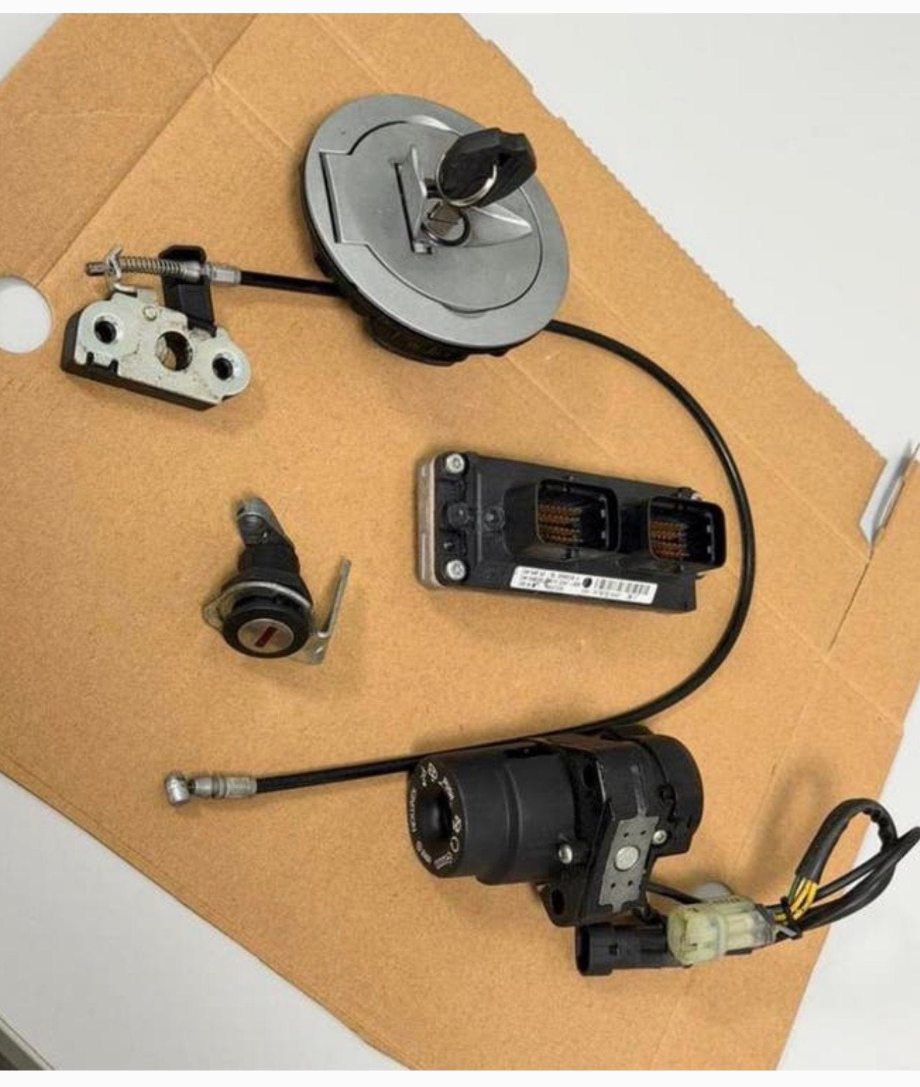 Ducati 848 Streetfighter Lockset + ECU (2011–2016) 65240211A, Motoren, Onderdelen | Ducati, Gebruikt, Ophalen of Verzenden