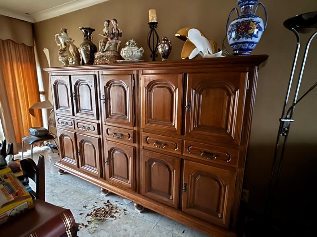 Massief eetkamer (kast, tafel, barmeubel en 6 stoelen), Antiek en Kunst, Ophalen