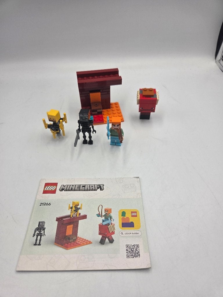 Lego Minecraft 21266 The Nether Lava Battle, Compleet, Minecraft, Lego, Ophalen of Verzenden