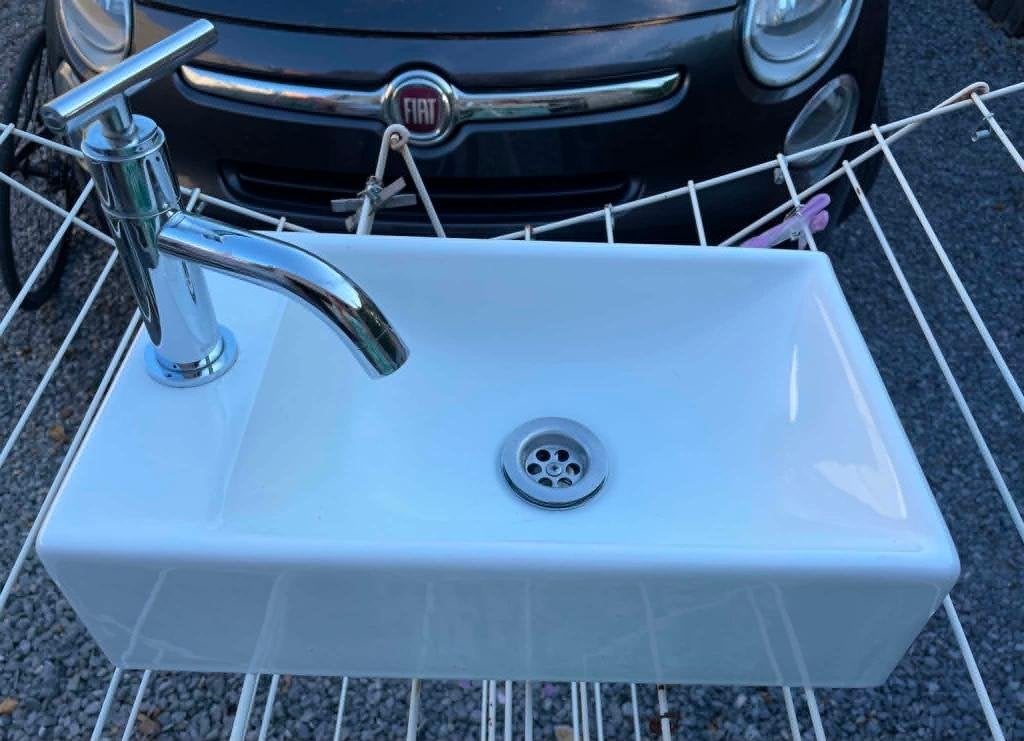 wasbakje met kraan, Ophalen, Zo goed als nieuw, Inox, Toilet