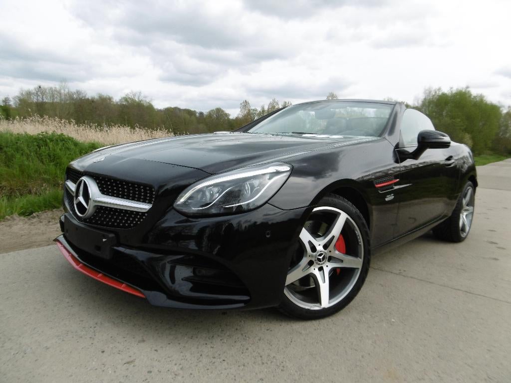 SLC 200  RED ART EDITION  AMG sportpakket automaat, Automaat, https://public.car-pass.be/vhr/2958c721-a2fe-4747-8fdc-be94c852b388