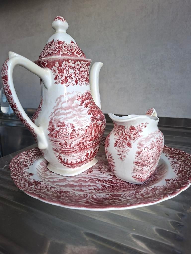 Theepot     melkkan en plateau HOMELAND Engels, Antiek en Kunst, Ophalen
