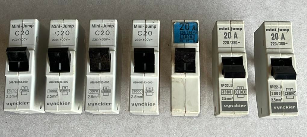 Vynckier - Automatische zekeringen - 20A - Gebruikt, Ophalen of Verzenden, Gebruikt