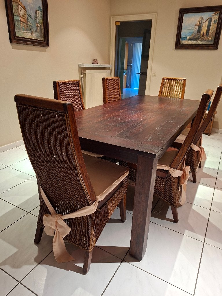 Degelijke tafel met 6 rieten stoelen + kussens, Ophalen, 200 cm of meer, 50 tot 100 cm, Zo goed als nieuw