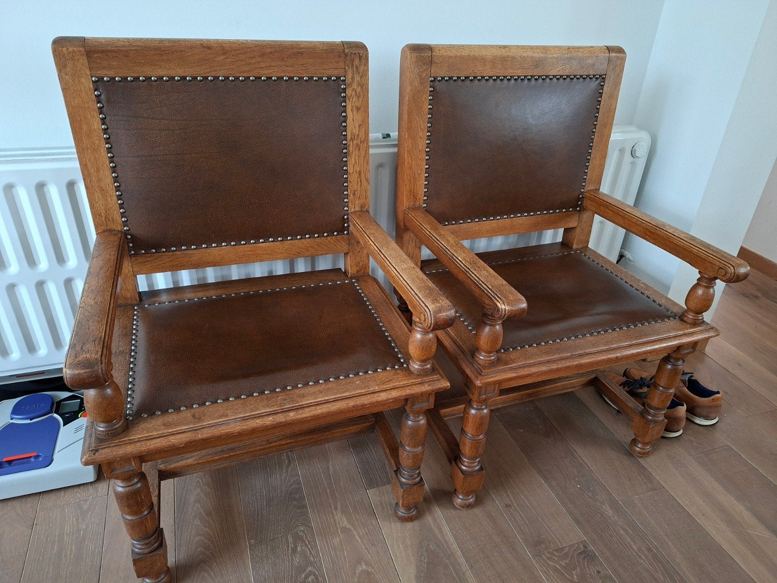 Massief eiken stoelen set 2 met arm leuning en 8 gewone., Ophalen
