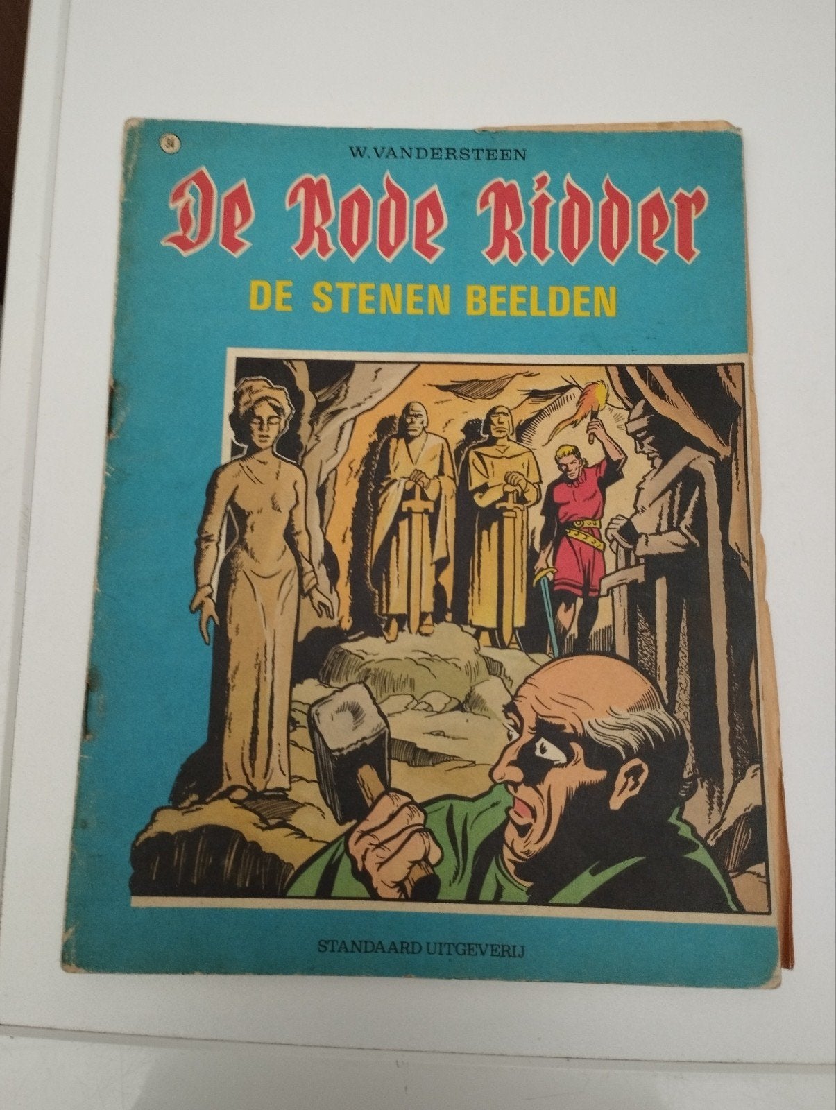 een stripverhaal boekje over de Johan de rode ridder kleur v, Enlèvement