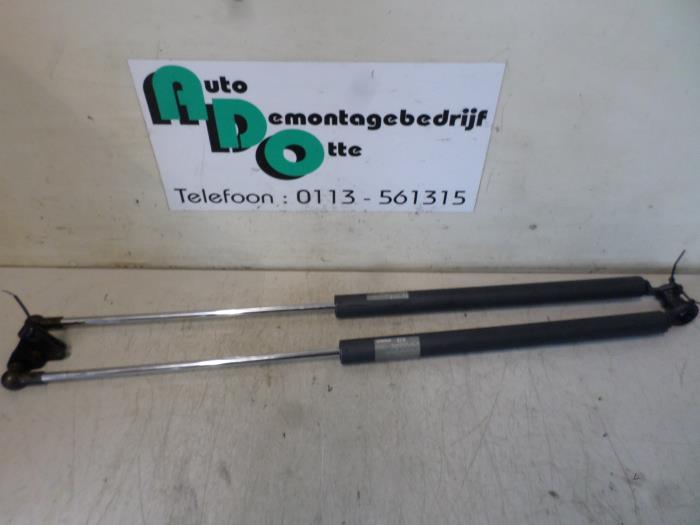 Kit amortisseur gaz hayon d'un Honda Civic (Civic 95-), Honda, -, 3 mois de garantie, Utilisé