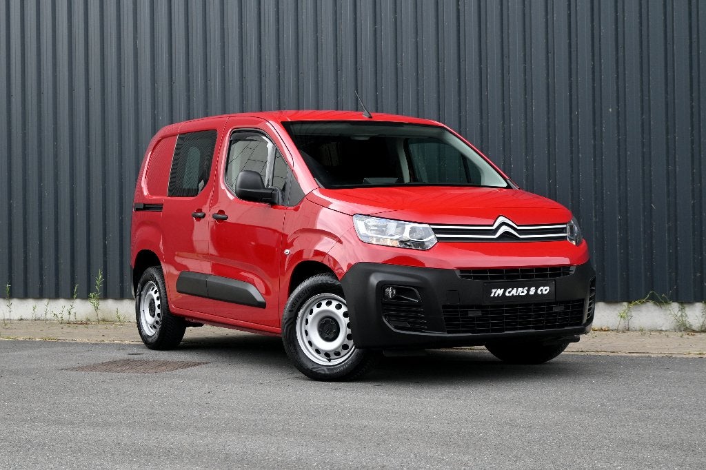 Citroen Berlingo 1.2i Benzine / 3 zit, Gps, AC, Cam, Carplay, 1350 kg, Achat, Euro 6, Entreprise