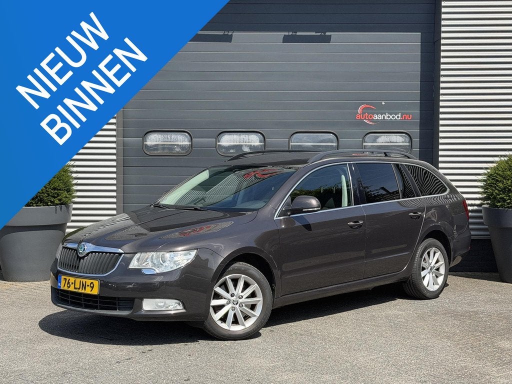 Skoda Superb Combi 1.8 TSI Comfort Business Line | Navigatie, Auto's, Skoda, Voorwielaandrijving, Euro 5, Stof, Gebruikt