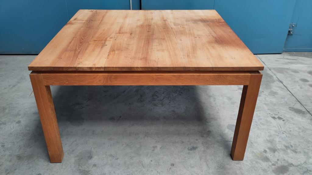 Massieve houten eettafel – Pomax – 140 x 140 cm, Huis en Inrichting, Tafels | Salontafels, Zo goed als nieuw, 100 tot 150 cm, 100 tot 150 cm