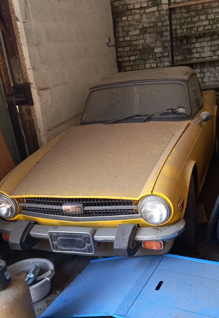 Triumph tr6, Enlèvement, Triumph