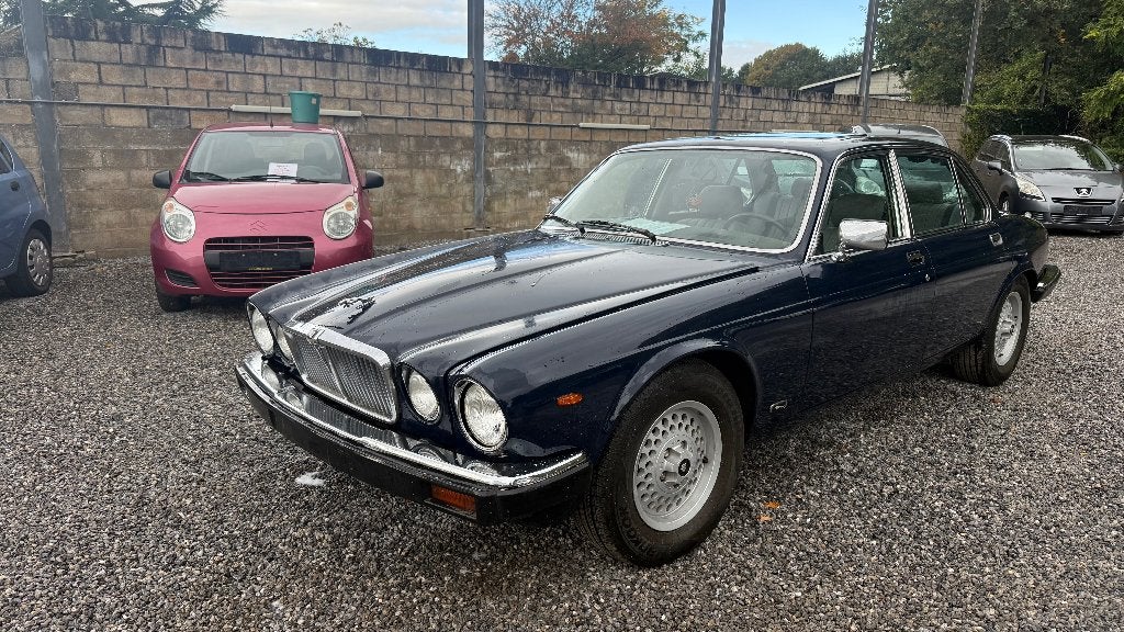 Jaguar XJ 12 5.3 Benzine!, Auto's, Automaat, 217 kW, 12 cilinders, Blauw