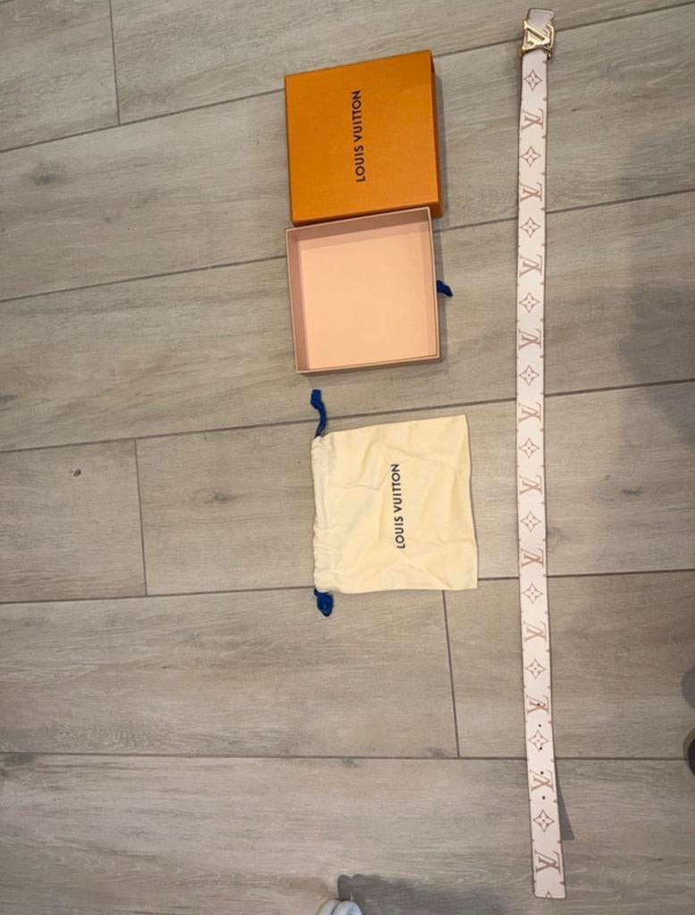 Ceinture femme Louis Vuitton 80 cm, Ophalen of Verzenden, Zo goed als nieuw, Wit, Heupriem