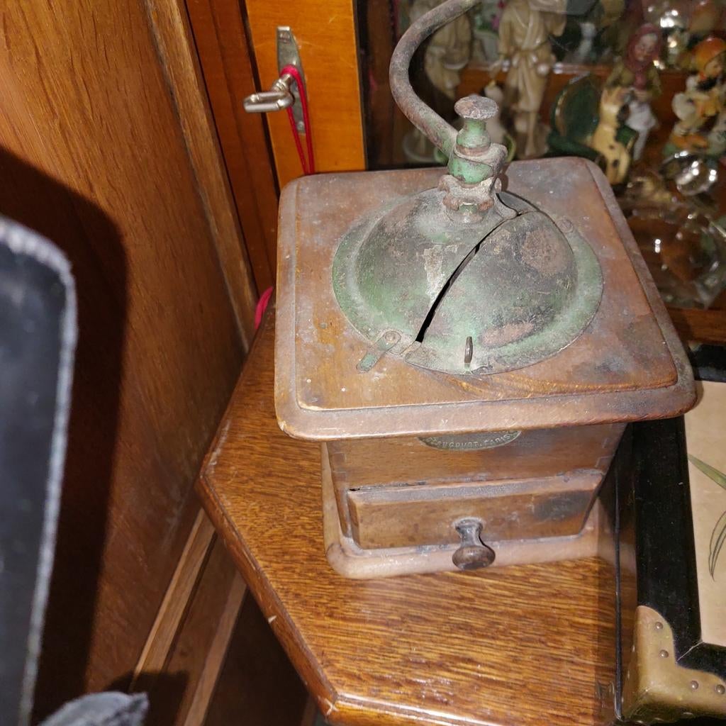 Oude koffiemolen, Antiek en Kunst, Ophalen