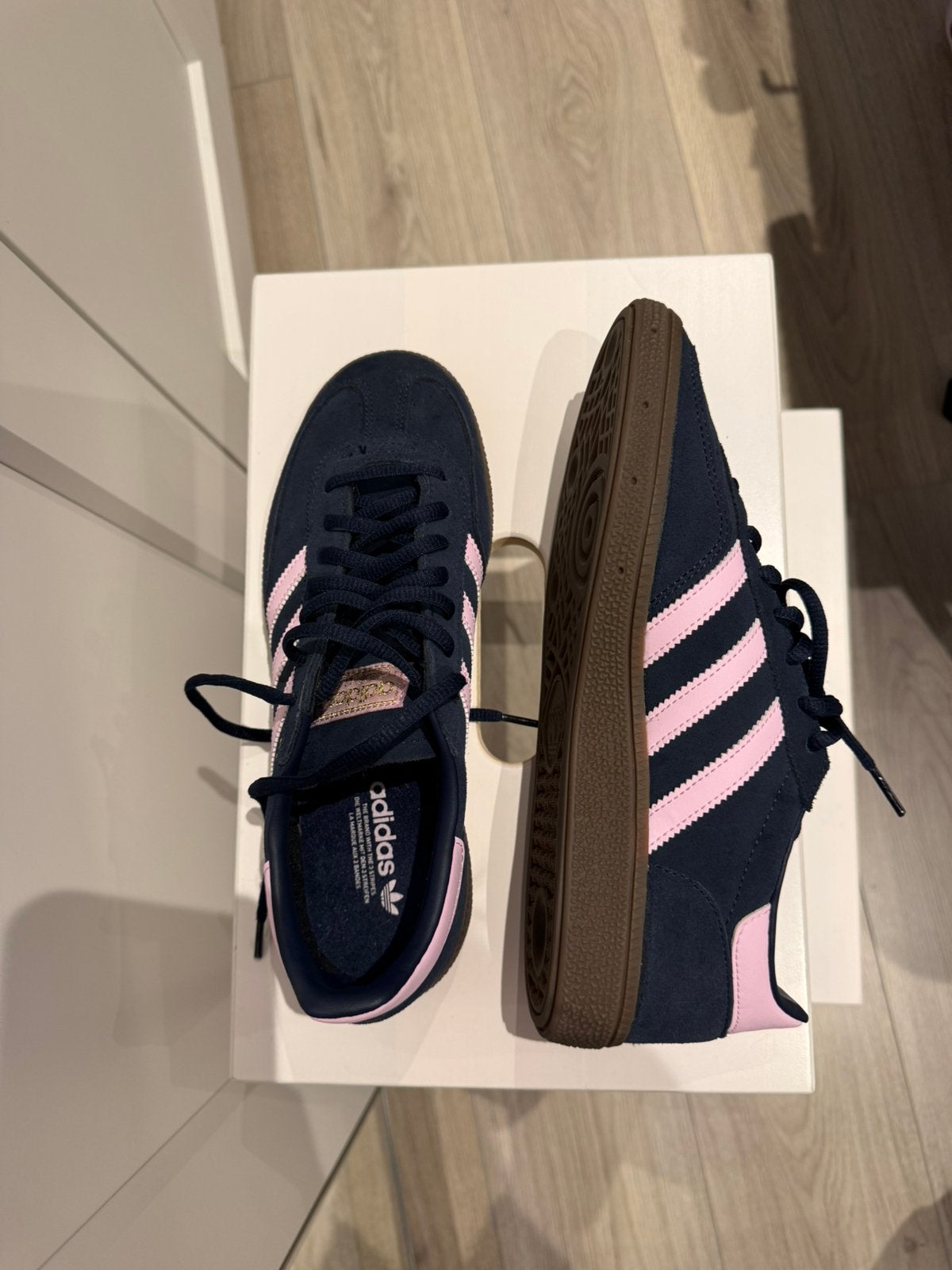 Adidas Handball Special - NOUVEAU, Vêtements | Femmes, Neuf, Enlèvement ou Envoi, Sneakers et Baskets, Bleu