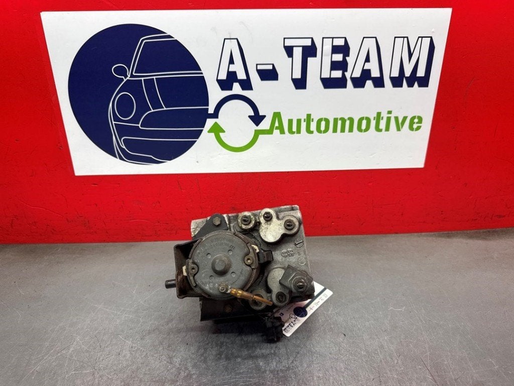 ABS POMP BMW 5 serie (E39) (01-1995/12-2004), Robert Bosch AG, Gebruikt, BMW, Robert-Bosch-Allee 1
74232  Abstatt, DE