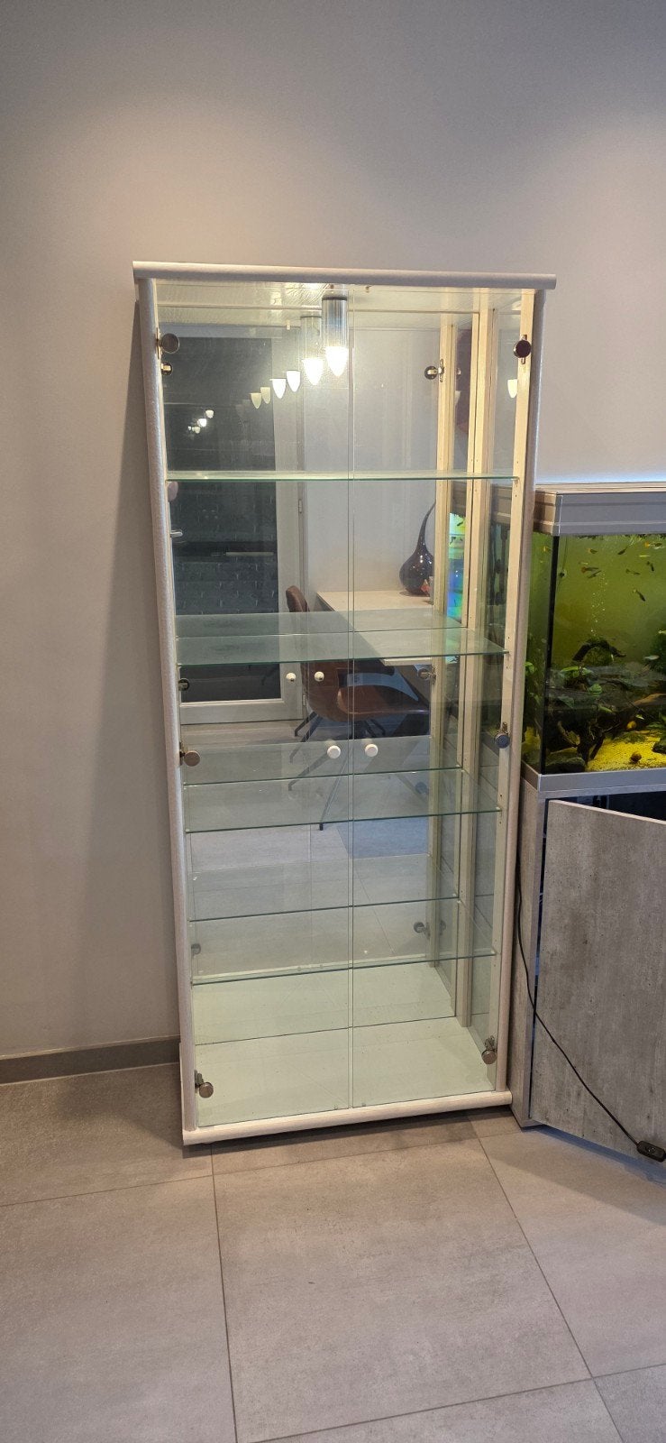 Vitrine en verre avec éclairage, Maison & Meubles, Avec porte(s), 25 à 50 cm, Comme neuf, Verre