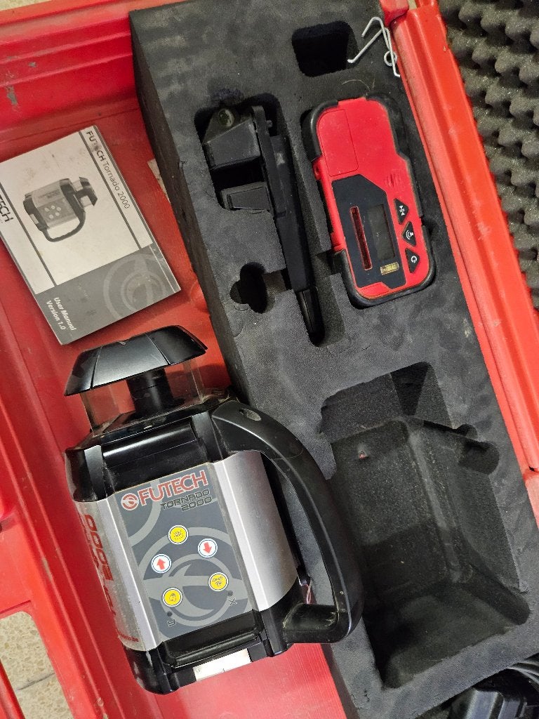 Professioneel Laser futech rotatielaser rood met ontvanger, Ophalen of Verzenden, Zo goed als nieuw, Licht