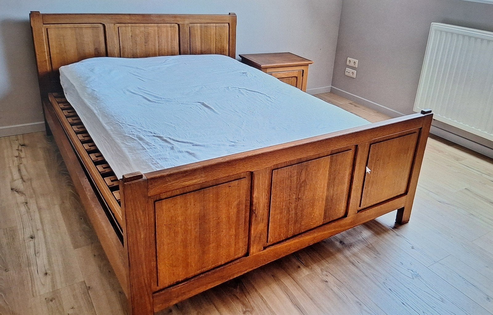 Lit français (sans matelas), Enlèvement, Queen size