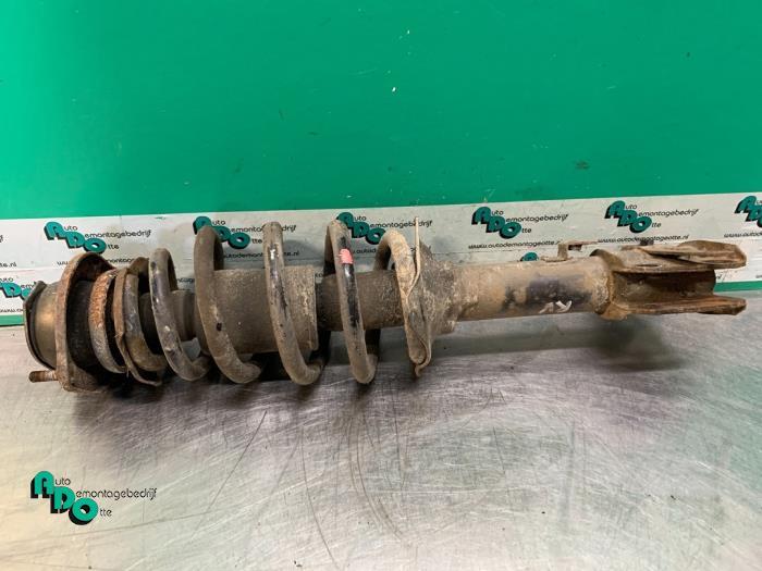 Schokdemperpoot rechts-voor van een Daihatsu Young RV (Young, Gebruikt, Daihatsu, -, -