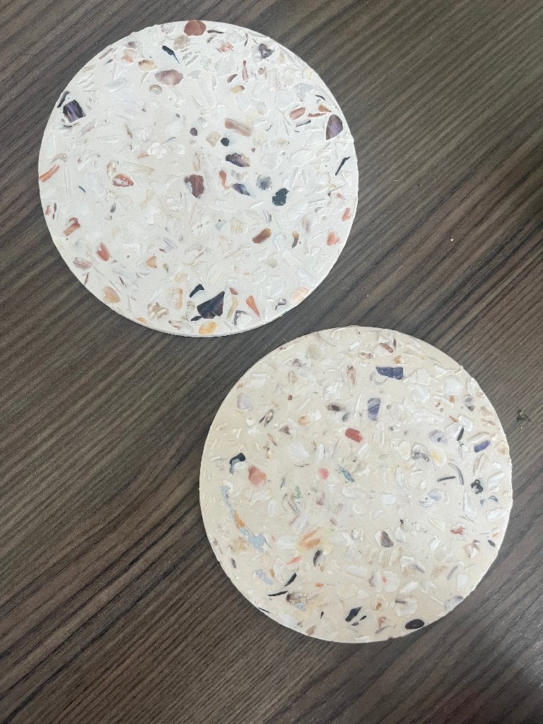 2 Dessous de verres terrazzo, Huis en Inrichting, Woonaccessoires | Onderzetters, Gebruikt, Glasonderzetter, Handgemaakt, Overige materialen