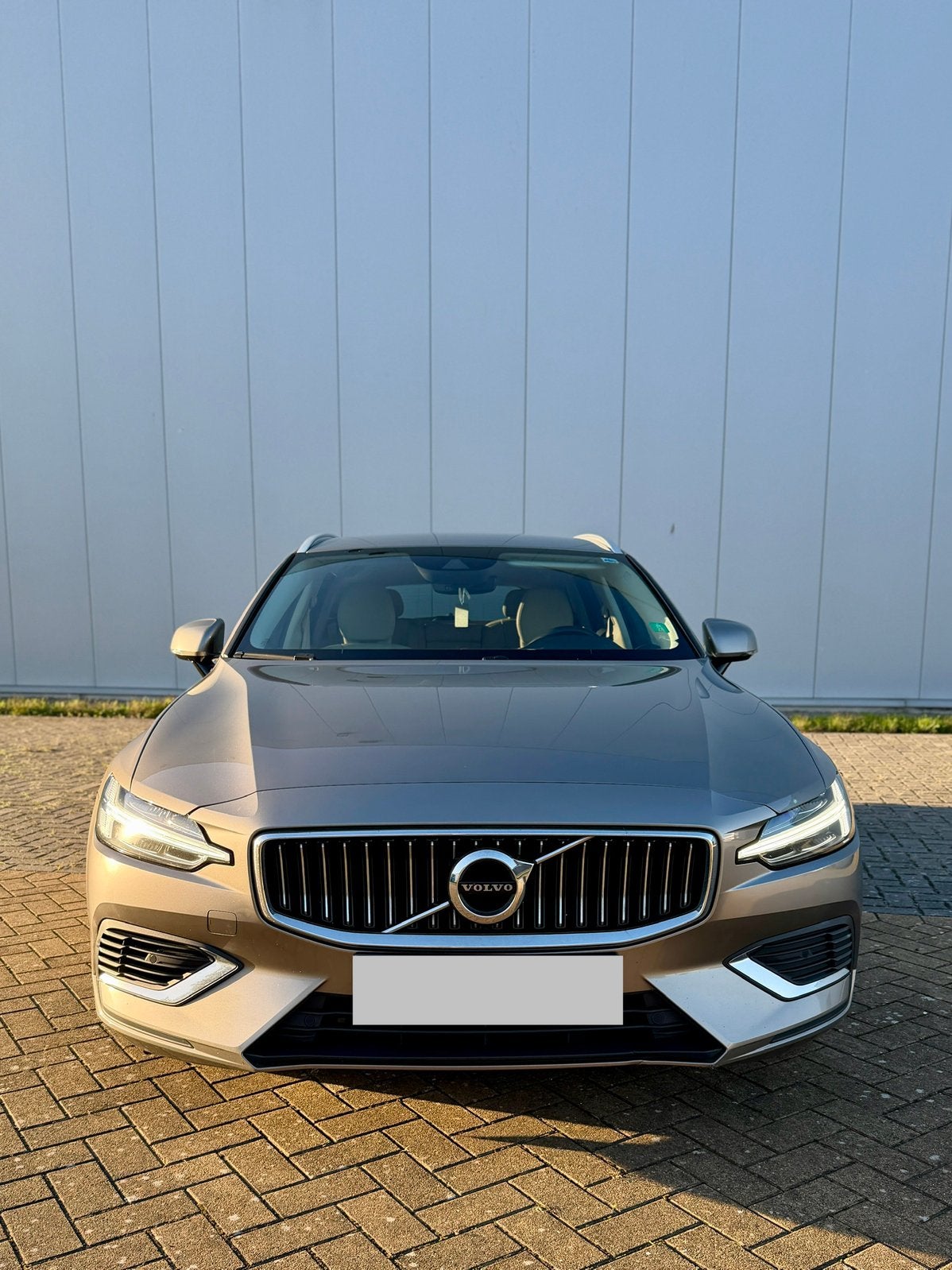 Volvo V60 T6 Plug-in Hybrid Inscription AWD, Autos, Cuir, Argent ou Gris, Achat, Entreprise