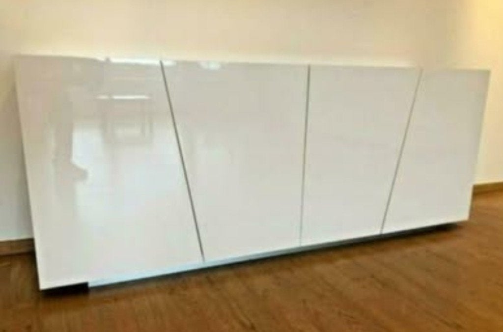 Erg leuk buffet van Antonello Parigi., Ophalen, 150 tot 200 cm, Zo goed als nieuw, Minder dan 100 cm
