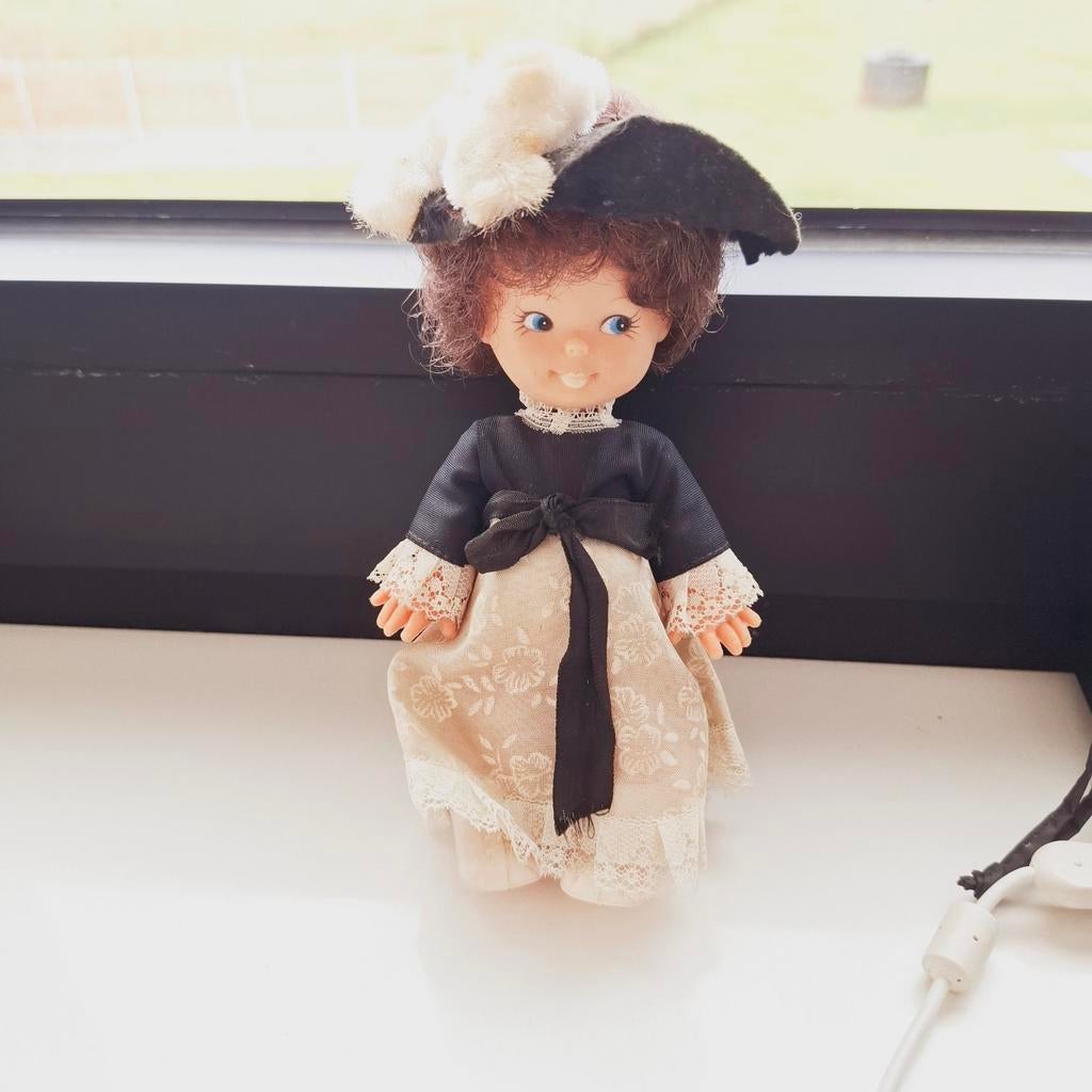 Vintage poppetje, Ophalen of Verzenden, Zo goed als nieuw
