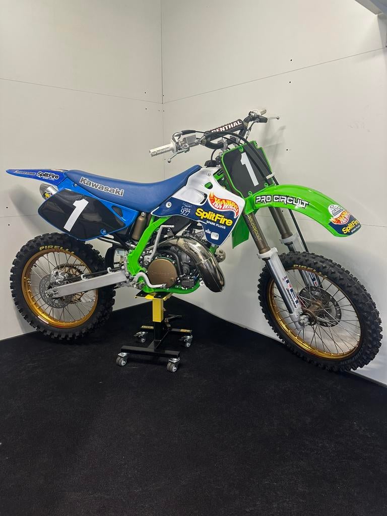 Kawasaki KX250 1993 Édition Split Fire, Neuf, Autres marques, Enlèvement ou Envoi, 5 vitesses