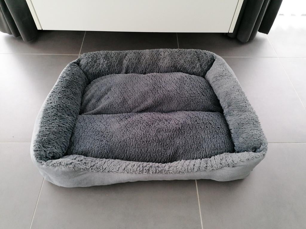 Fluffy hondenmand, kattenmand, mand hond kat. 85x75x15 cm, Ophalen of Verzenden, Zo goed als nieuw