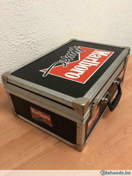 Vintage flightcase ‘Marlboro Music’, Enlèvement ou Envoi, Utilisé, Flight case
