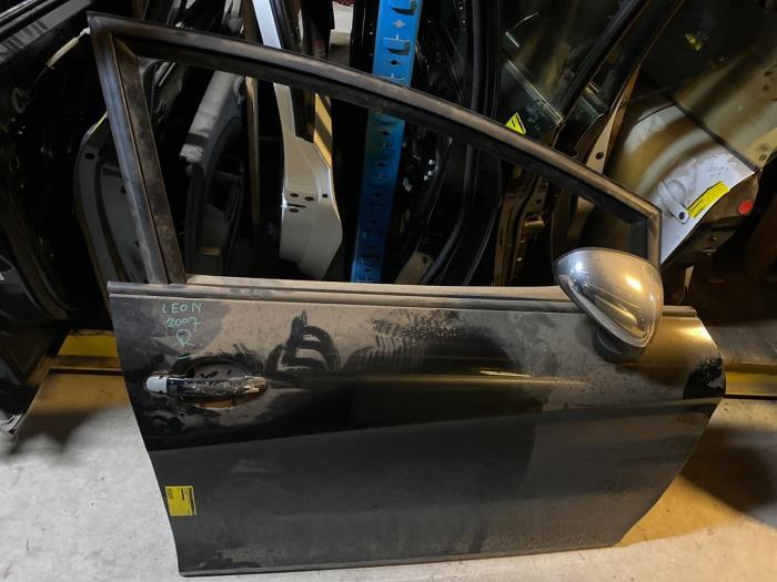 Portière 4portes avant droite d'un Seat Leon, -, 3 mois de garantie, Utilisé, Porte