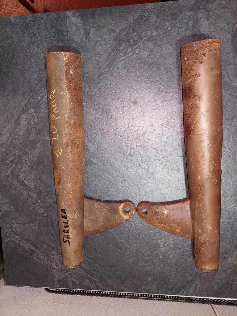 Sarolea lamp-oren, Ophalen