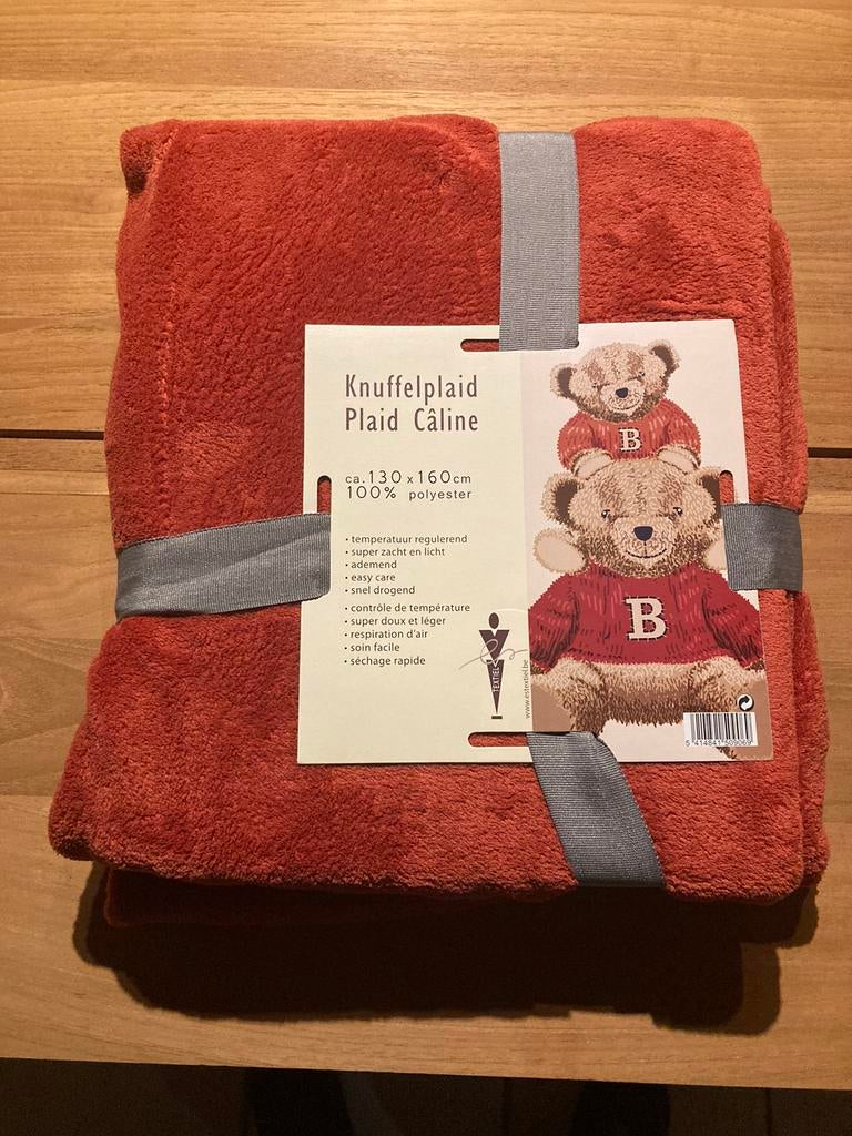 Plaid nieuw rood, Huis en Inrichting, Woonaccessoires | Plaids en Woondekens, Ophalen of Verzenden, Nieuw
